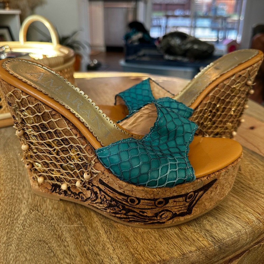 Amaranti platform shoes size 37